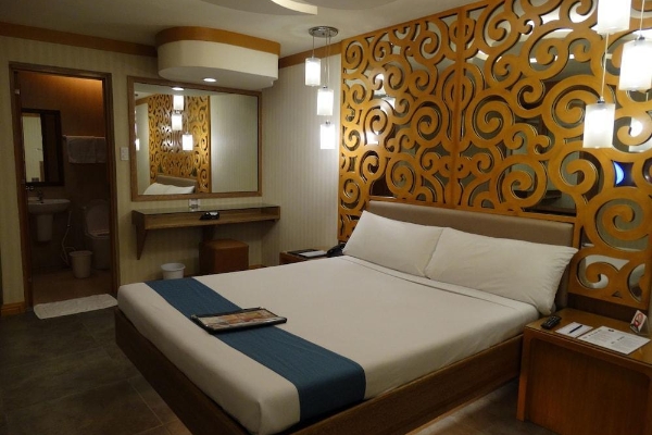 Hotel Victoria Court Cuneta